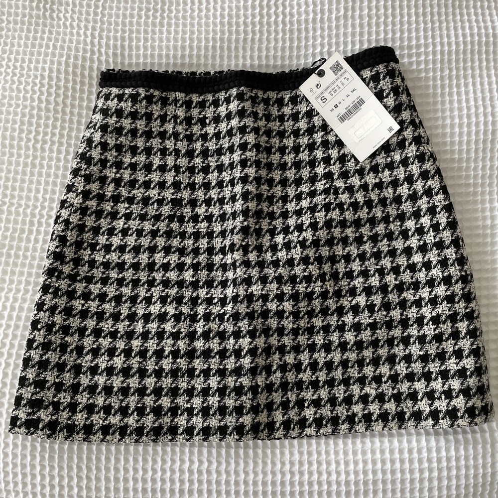 New Women’s Zara Houndstooth Mini Skirt